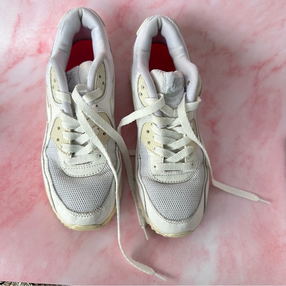 NIKE Air Max 90 Size 7 - Picture 3 of 13